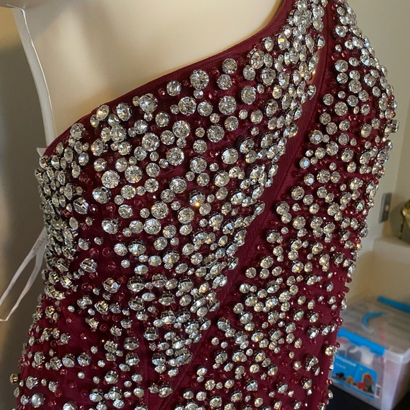 Tulle Pageant Dress With One Shoulder Cape Sleeve – 231GL0401 - Picture 6 of 14